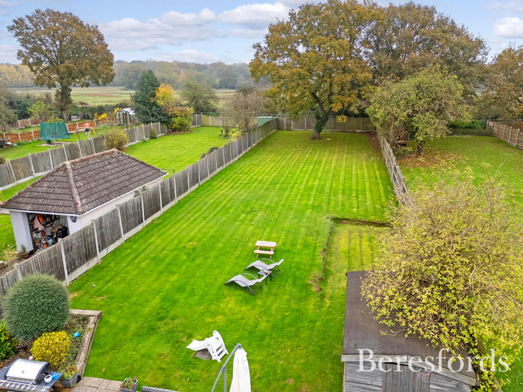 Additional property image - Chelmsford Road, Shenfield, CM15