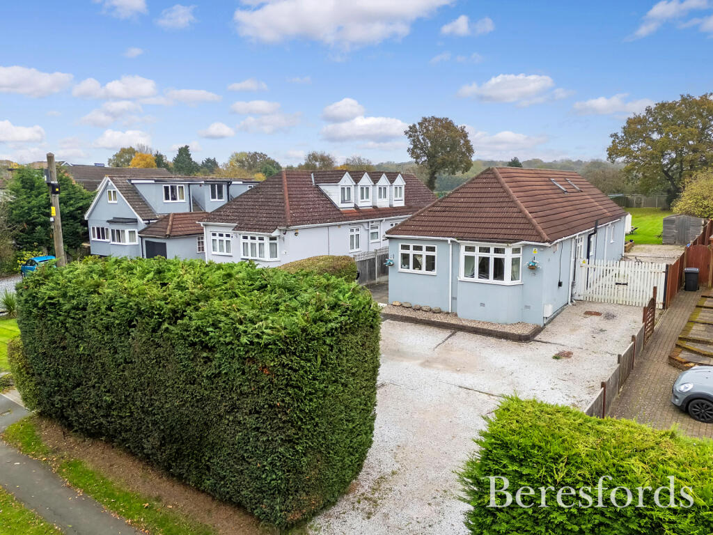 Additional property image - Chelmsford Road, Shenfield, CM15