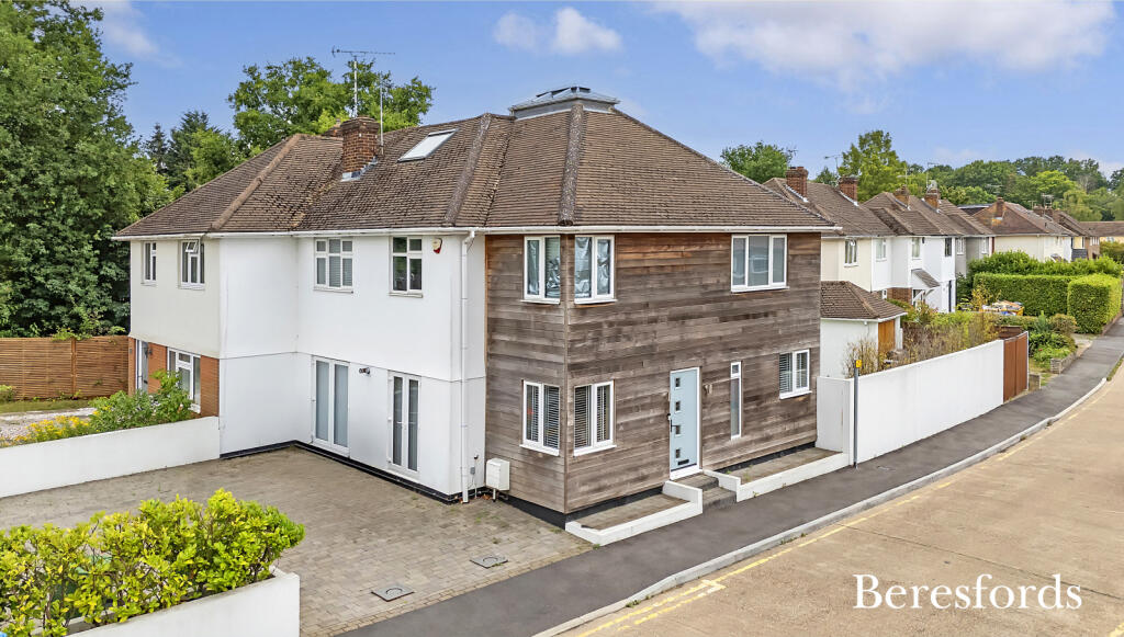 Main image of property: Abbots Close, Shenfield, CM15