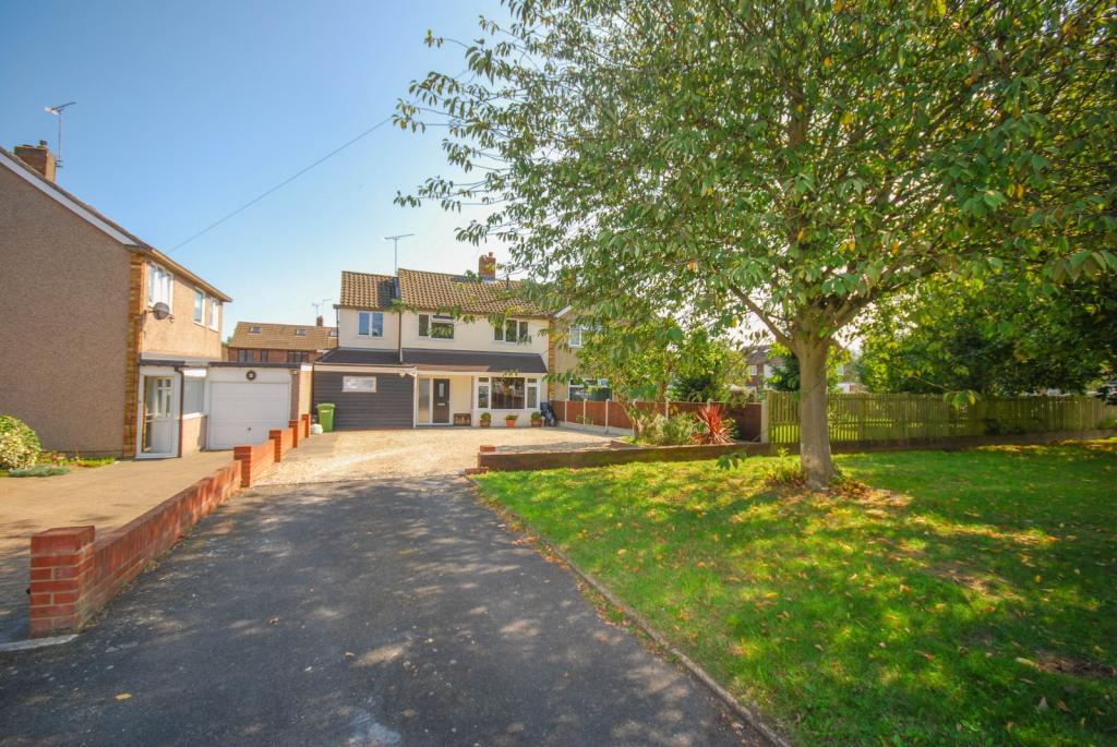 3 bedroom semidetached house for sale in Pinewood Way, Hutton