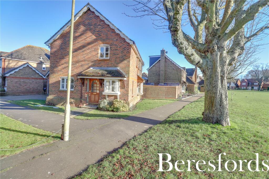 4 bedroom detached house for sale in Ashdon Close, Hutton, CM13