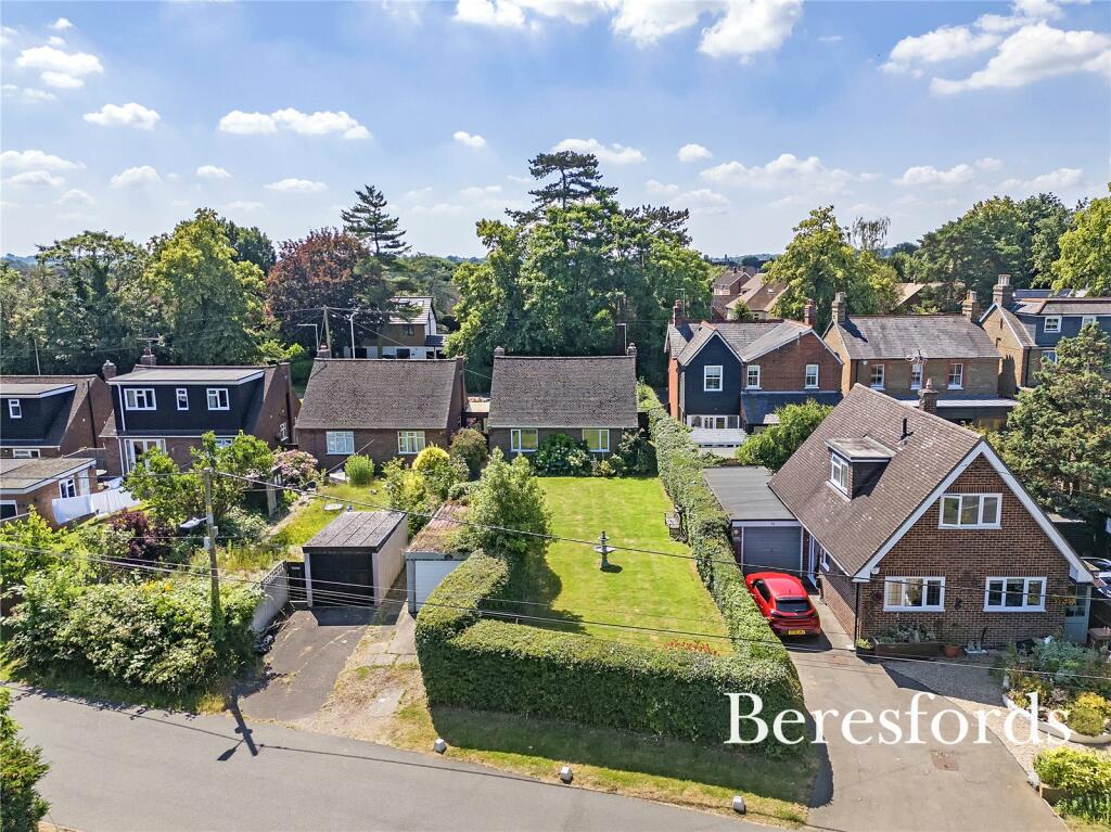 3 bedroom bungalow for sale in Ongar Road, Writtle, CM1