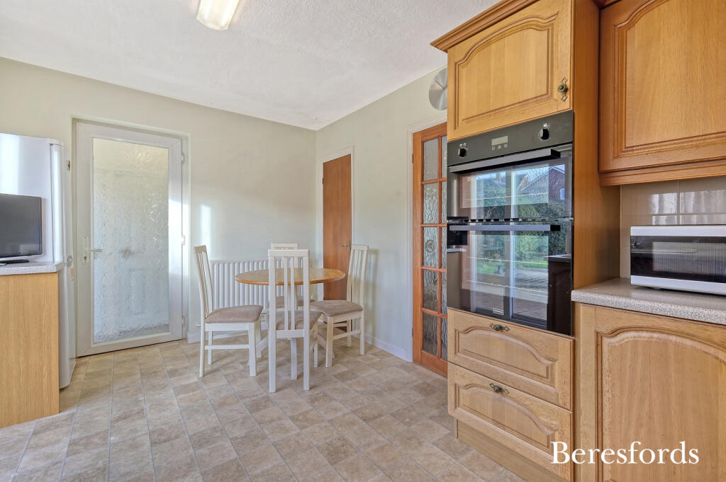 Additional property image - Millfields, Writtle, CM1