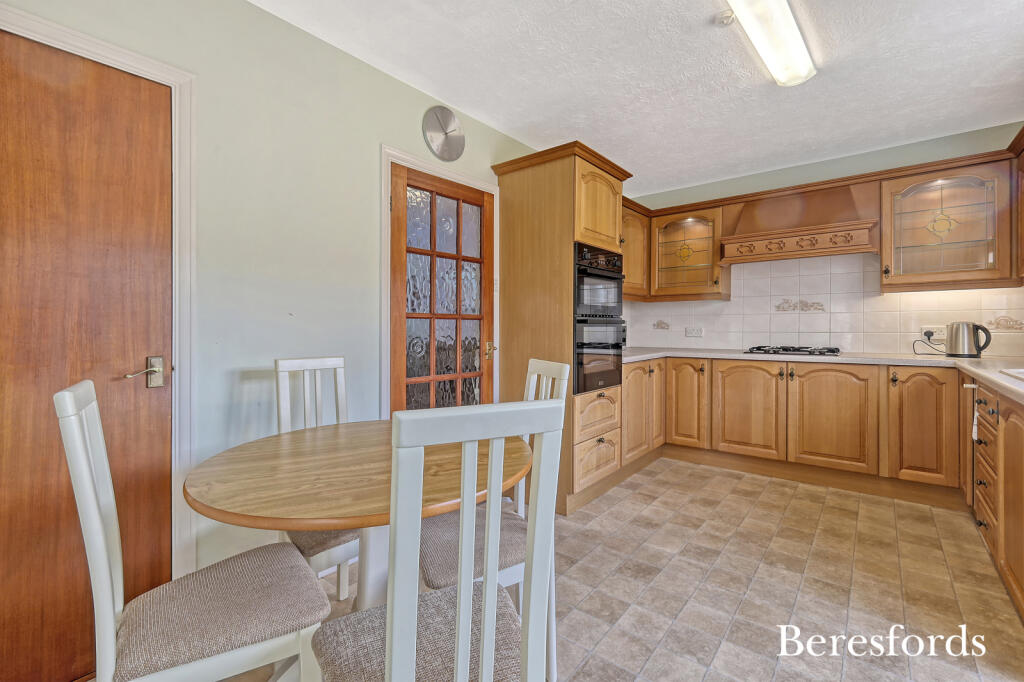 Additional property image - Millfields, Writtle, CM1
