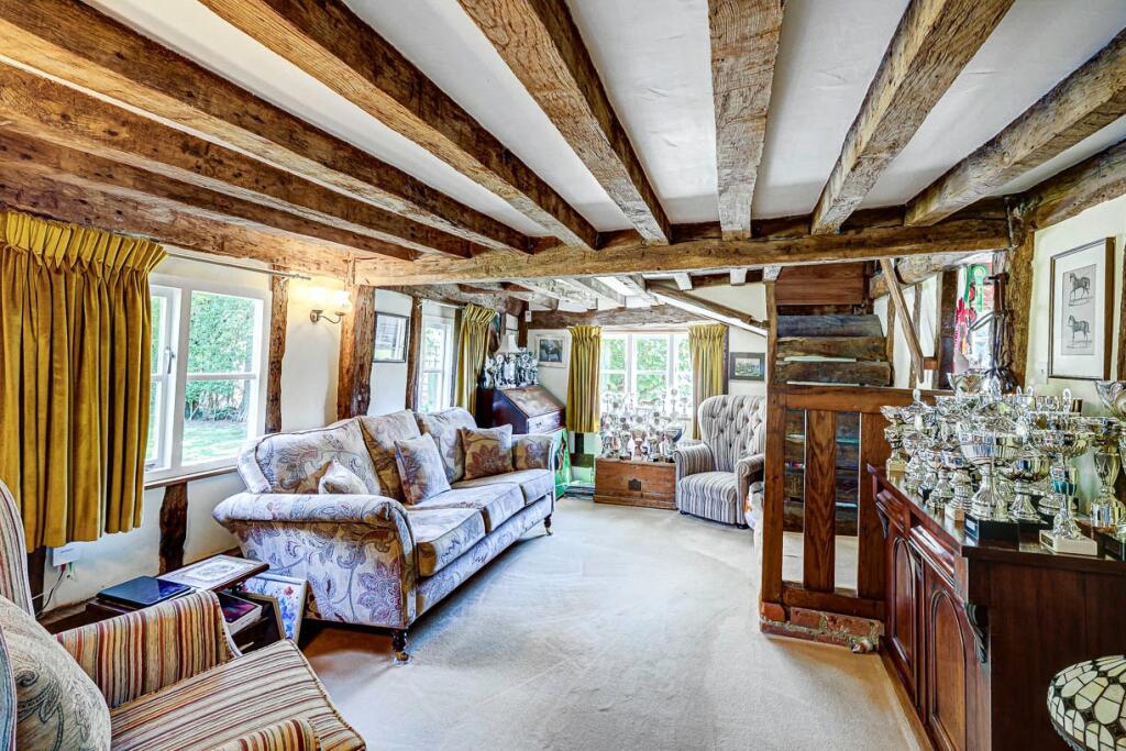 Additional property image - Doddinghurst Road, Pilgrims Hatch, CM15