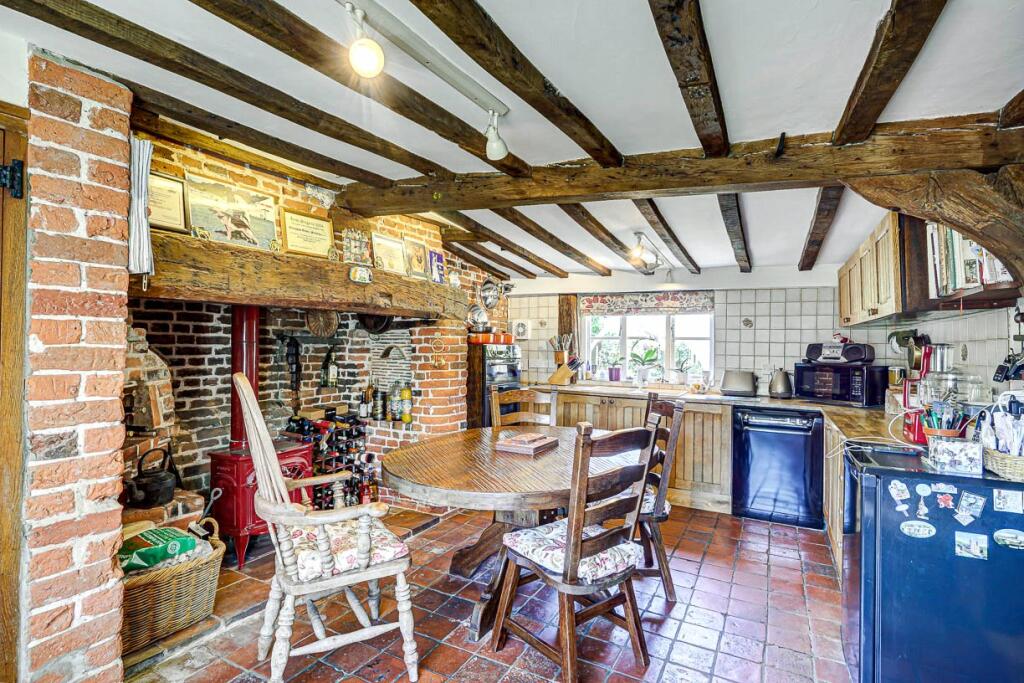 Additional property image - Doddinghurst Road, Pilgrims Hatch, CM15