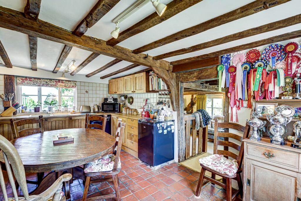 Additional property image - Doddinghurst Road, Pilgrims Hatch, CM15