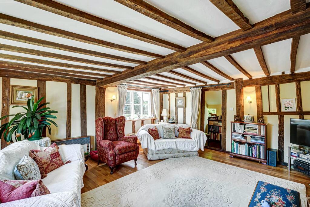 Additional property image - Doddinghurst Road, Pilgrims Hatch, CM15