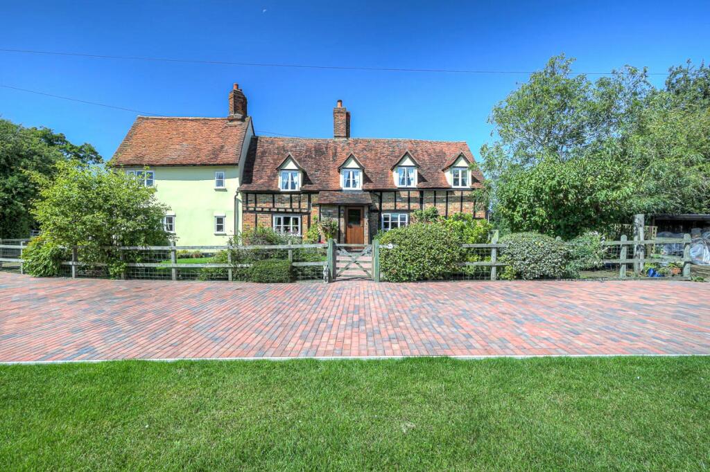 Additional property image - Doddinghurst Road, Pilgrims Hatch, CM15