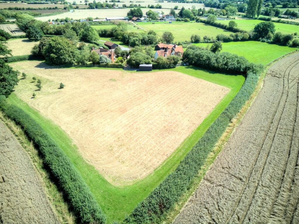 Additional property image - Doddinghurst Road, Pilgrims Hatch, CM15