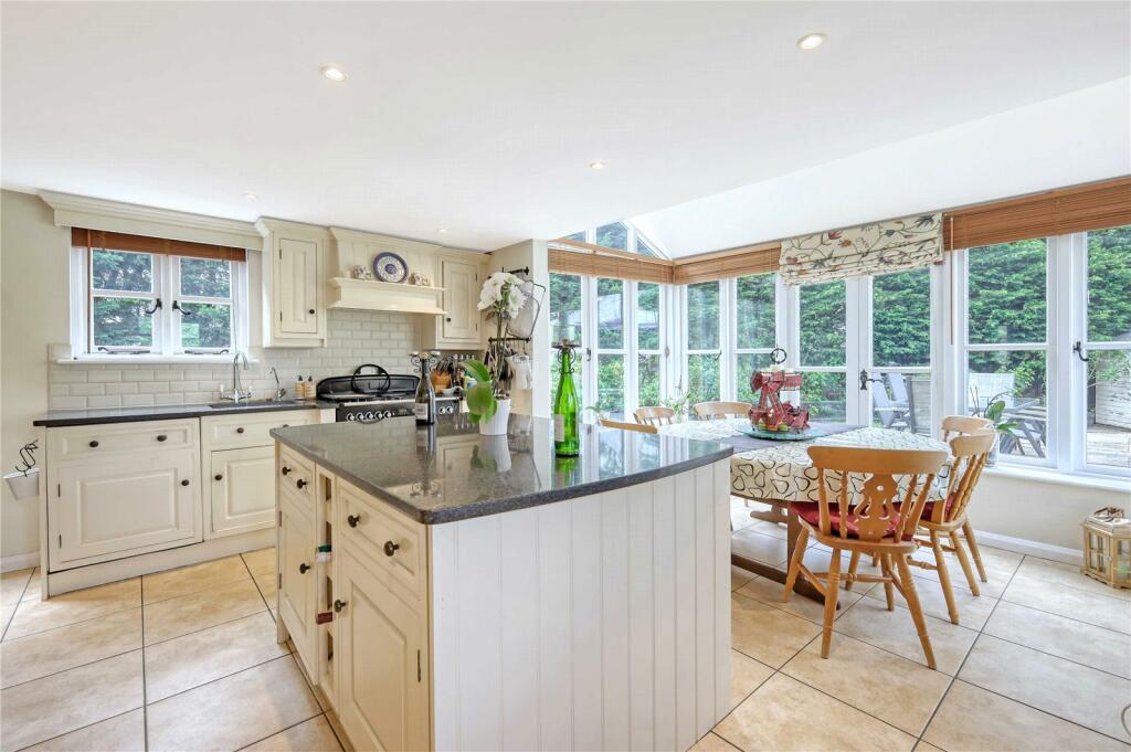 Additional property image - Stebbing Road, Felsted, CM6