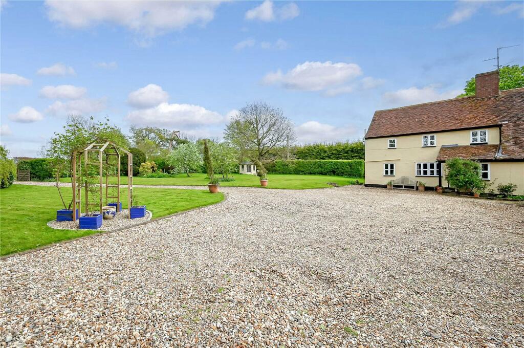 Additional property image - Stebbing Road, Felsted, CM6