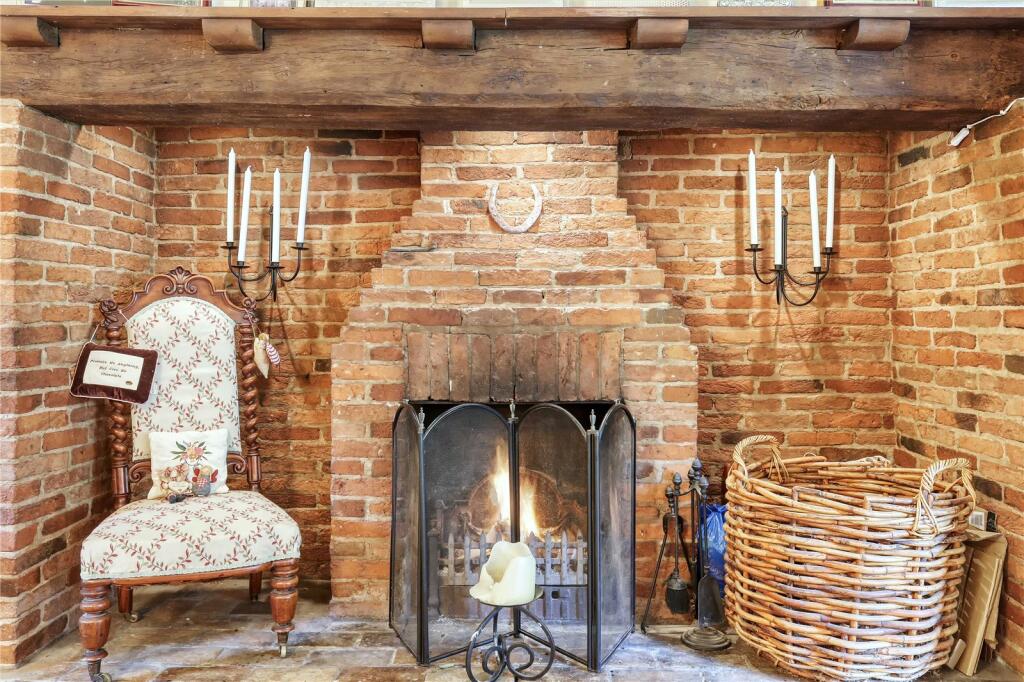 Additional property image - Stebbing Road, Felsted, CM6