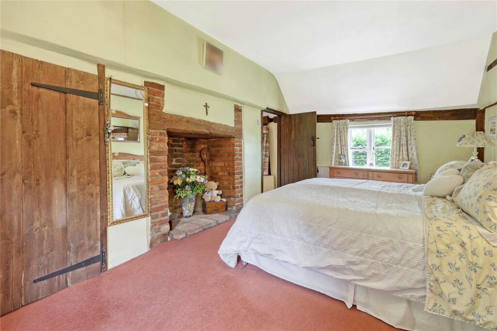 Additional property image - Stebbing Road, Felsted, CM6
