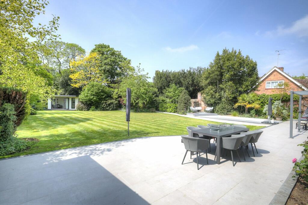 Additional property image - Church Street, Great Baddow, CM2