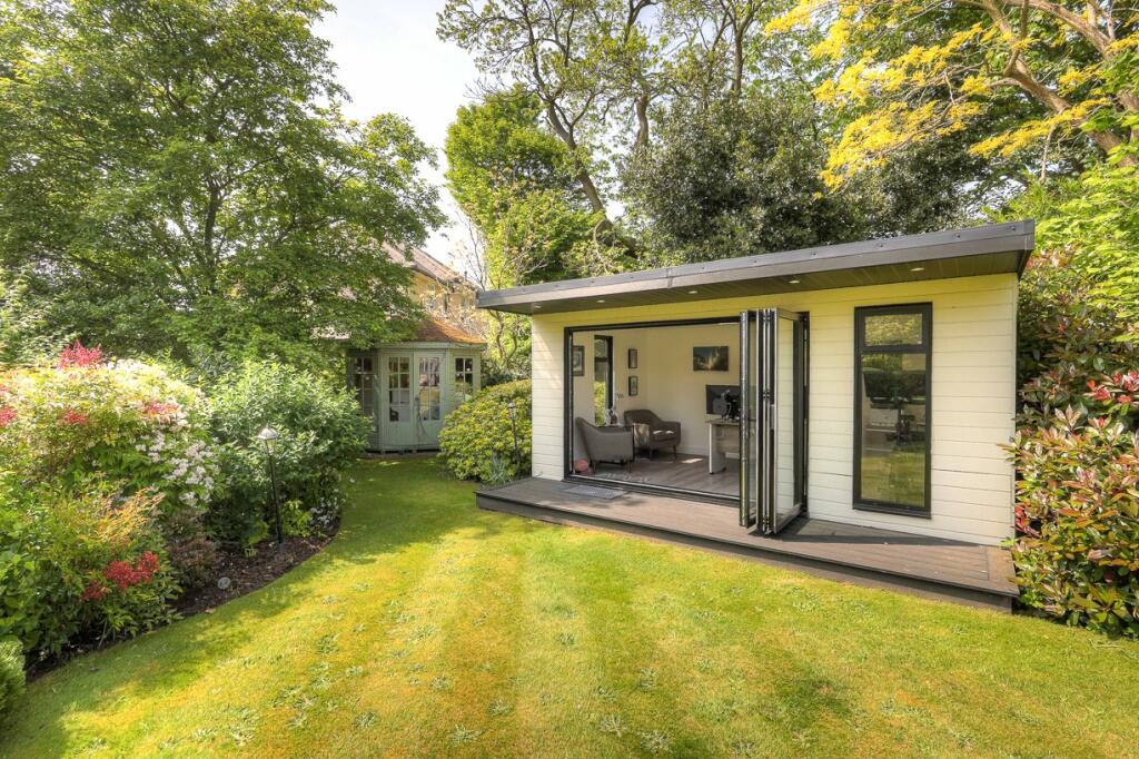 Additional property image - Church Street, Great Baddow, CM2