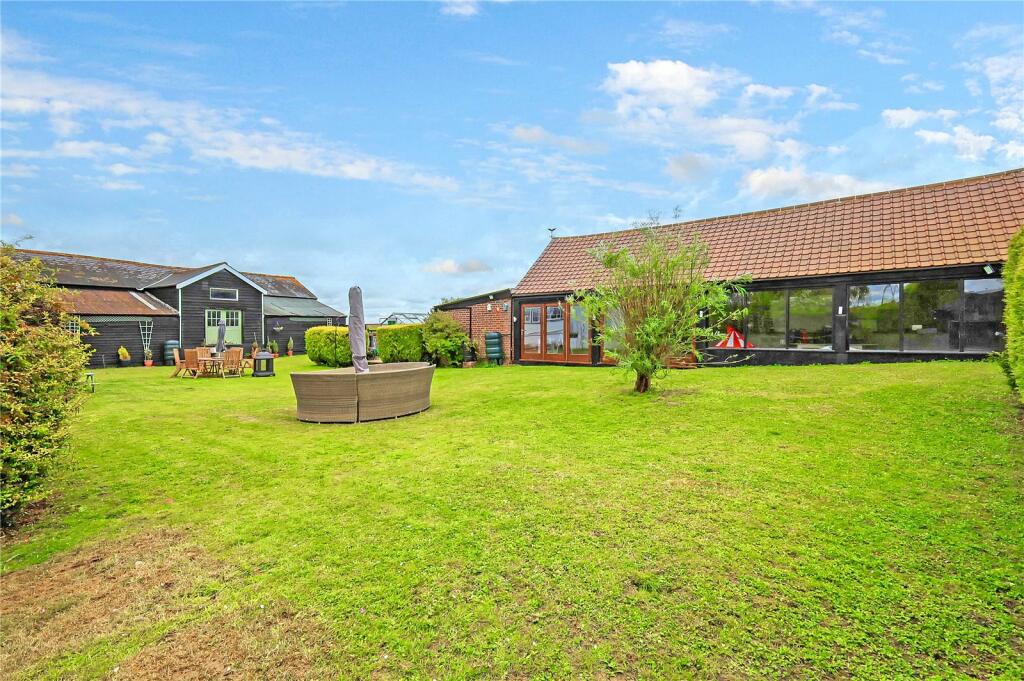 Additional property image - Newney Green, Chelmsford, CM1