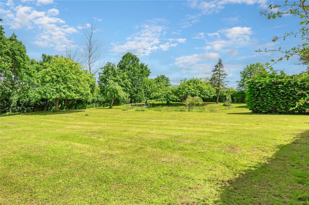 Additional property image - Newney Green, Chelmsford, CM1