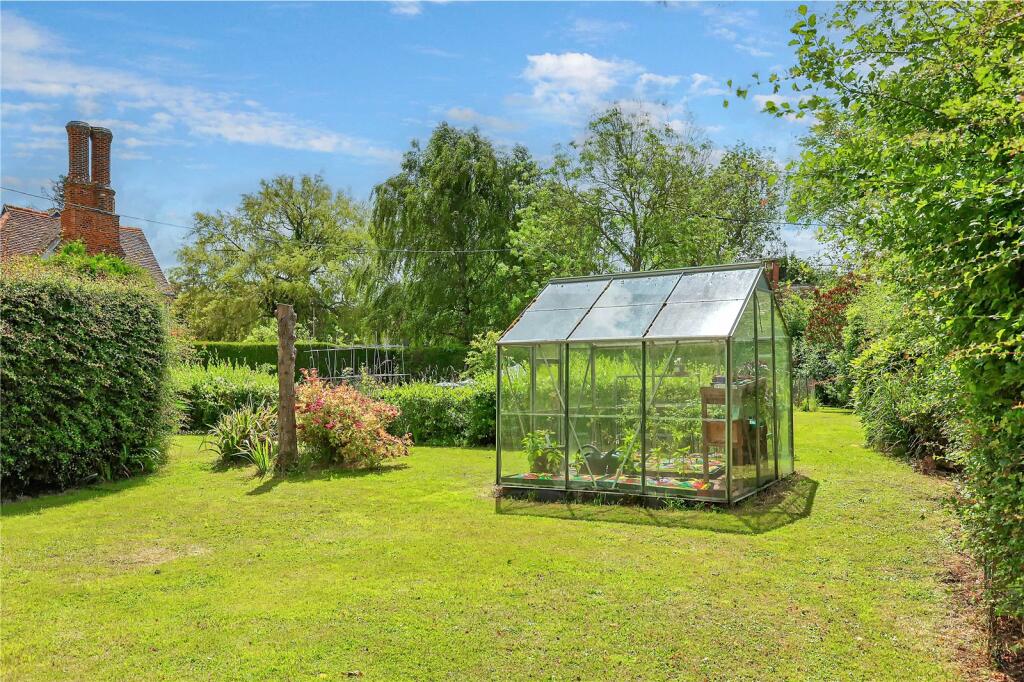 Additional property image - Newney Green, Chelmsford, CM1