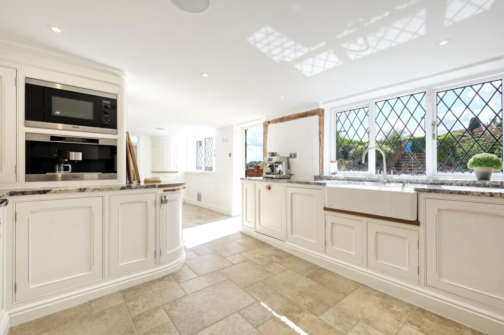 Additional property image - Outings Lane, Doddinghurst, CM15