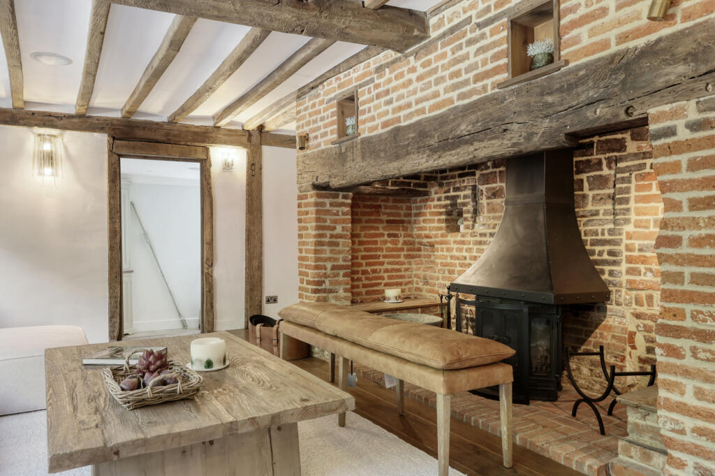 Additional property image - Outings Lane, Doddinghurst, CM15