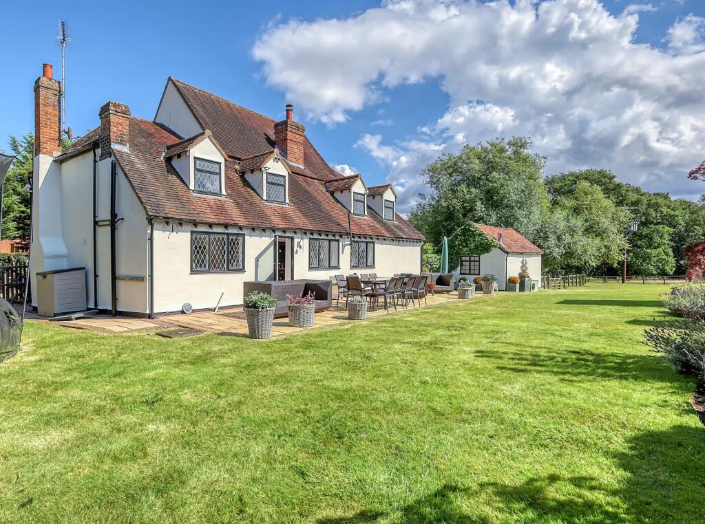 Additional property image - Outings Lane, Doddinghurst, CM15