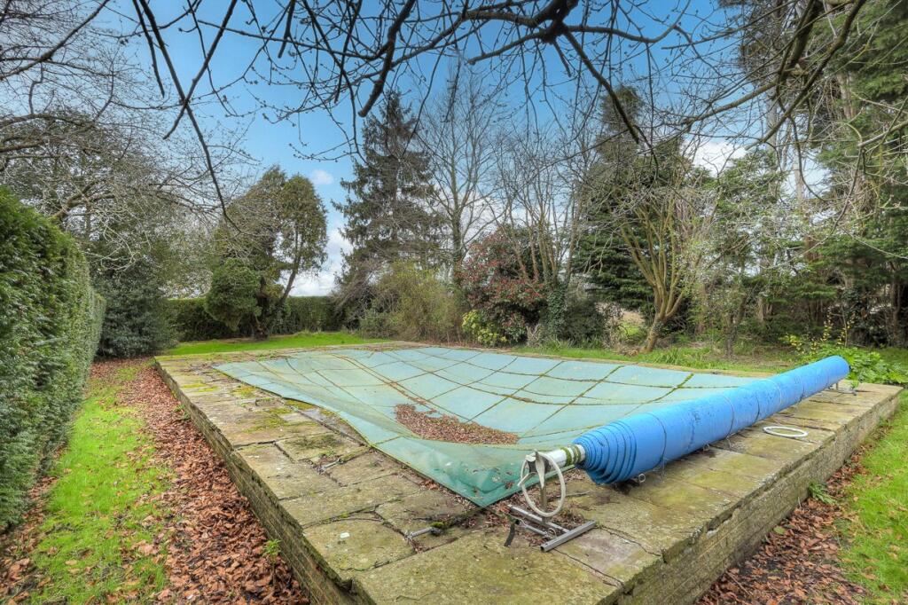 Additional property image - Church Street, Great Burstead, CM11