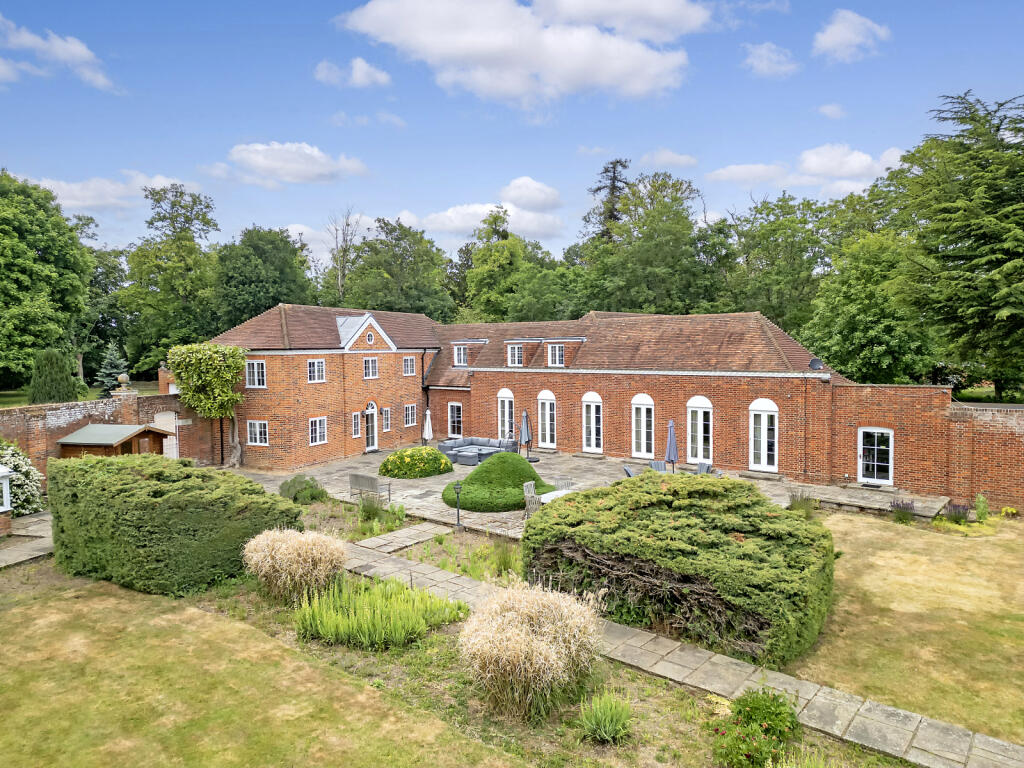 Main image of property: Kelvedon, Colchester, CO5