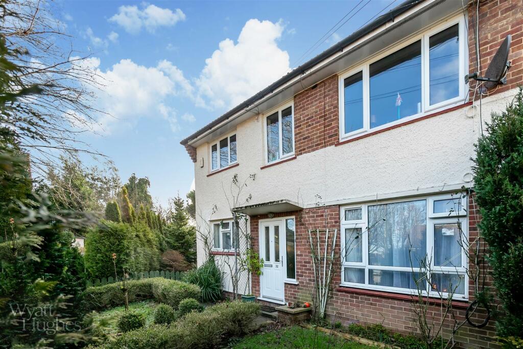 2 bedroom flat for sale in Rymill Road, St. LeonardsOnSea, TN38