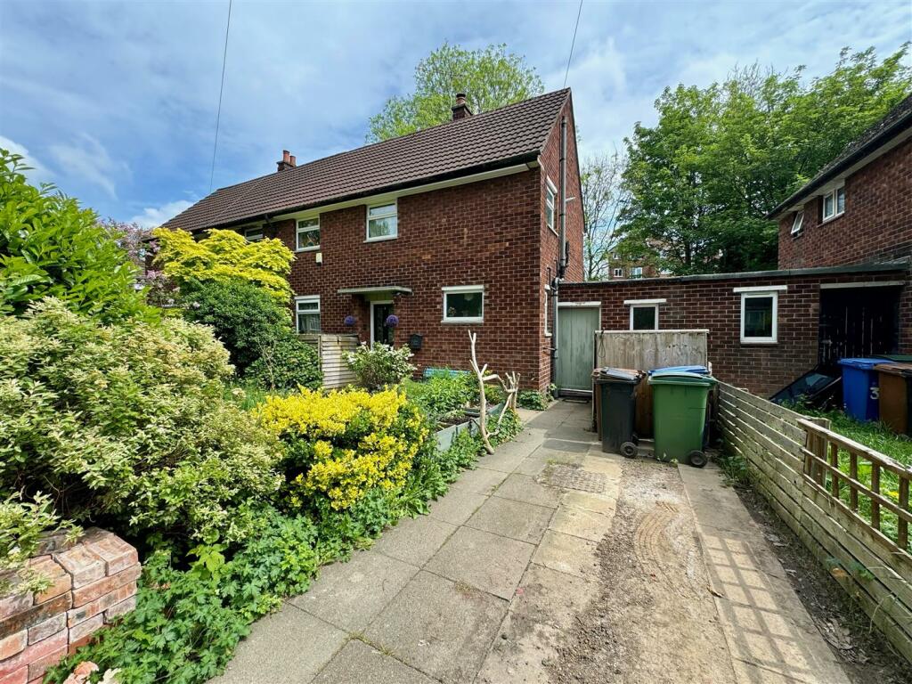 3 bedroom semidetached house for sale in Hazelwood Road, Hazel Grove