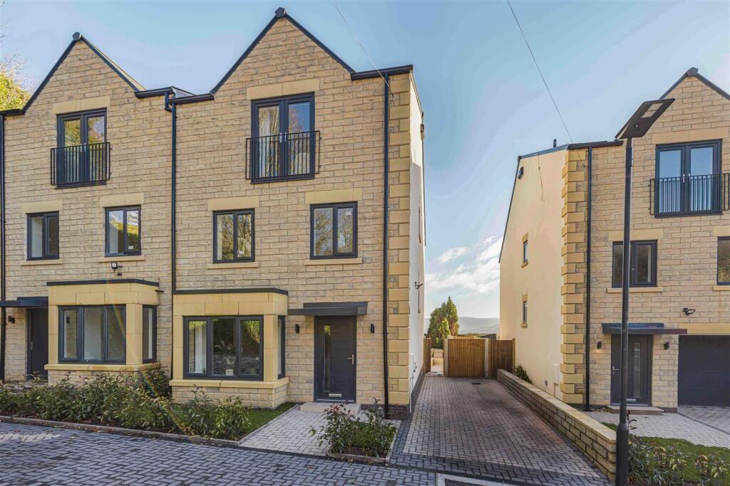 Main image of property: Roe Cross Road, Mottram