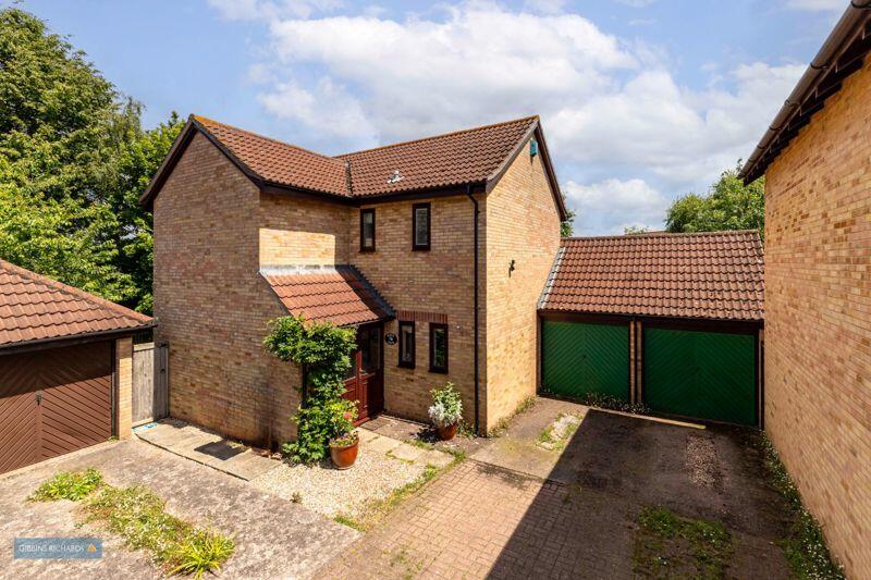 4 bedroom detached house for sale in Killams Crescent, Taunton good