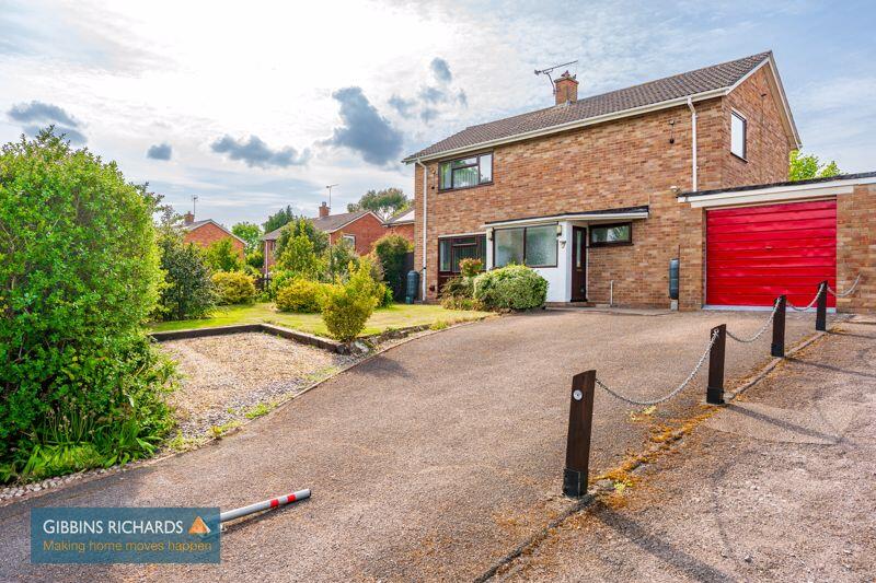 4 bedroom detached house