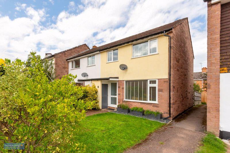 3 bedroom end of terrace house