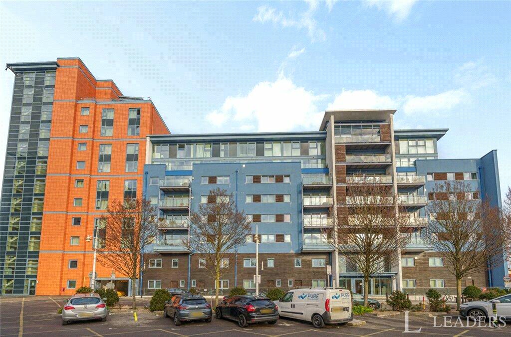 2 bedroom duplex for sale in Gunwharf Quays, Portsmouth, Hampshire, PO1