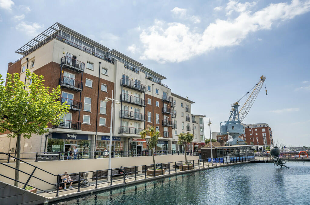 1 bedroom apartment for sale in The Canalside, Gunwharf Quays, Portsmouth, PO1