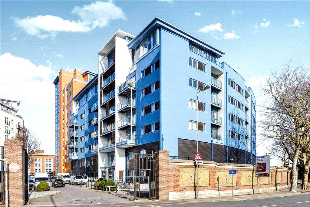 2 bedroom apartment for sale in The Blue Building, Gunwharf Quays, Hampshire, PO1