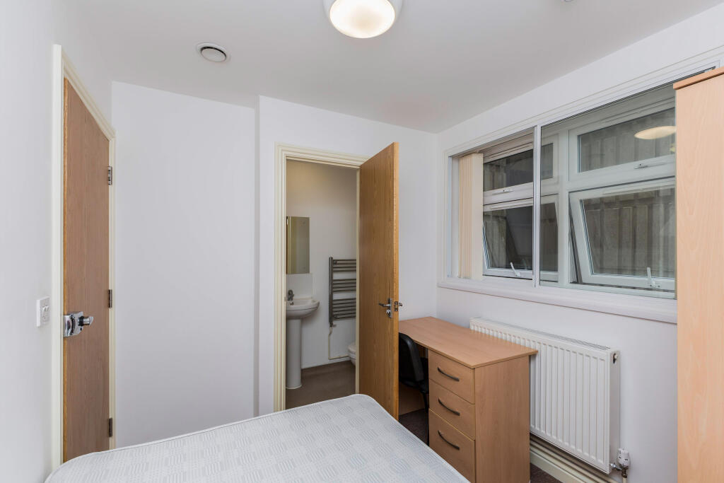 Main image of property: Guildhall Walk, Portsmouth