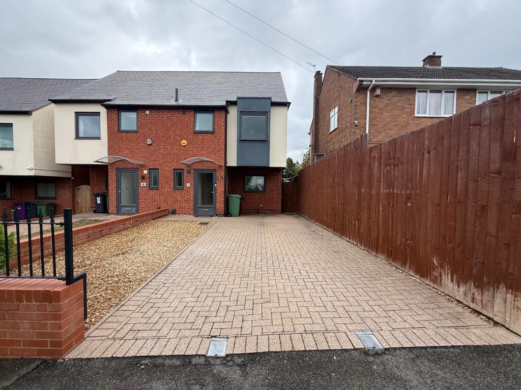 Main image of property: 1f Sandringham Road, Wolverhampton