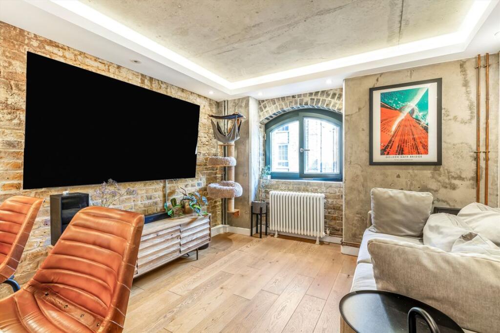 Main image of property: Reardon Path, Wapping