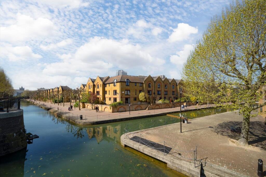 Main image of property: Spirit Quay, Wapping