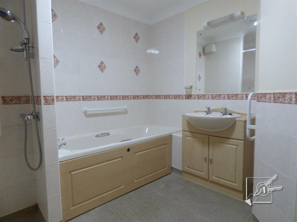 Additional property image - Glen View, Gravesend