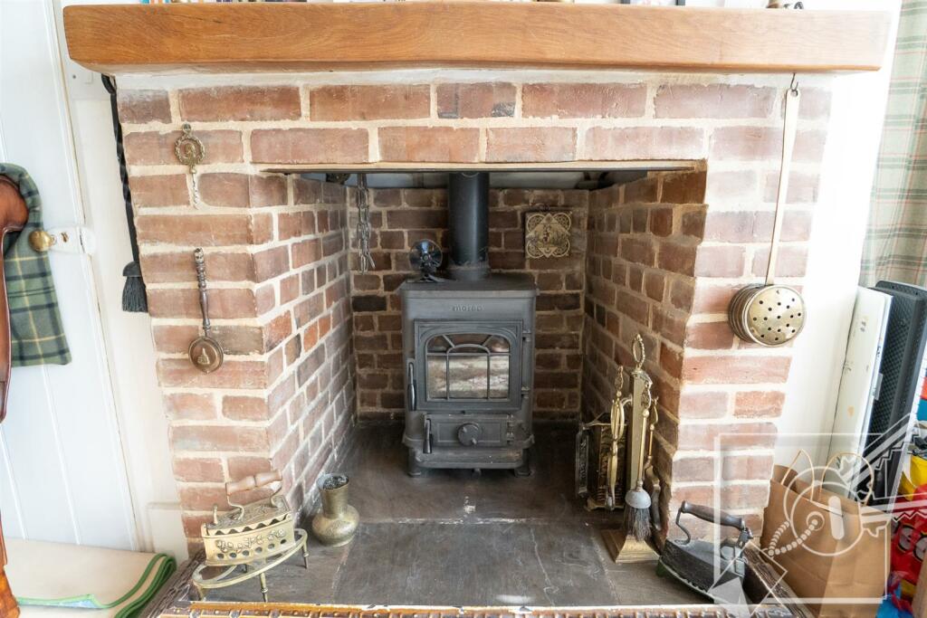 Additional property image - Warren Road, Southfleet, Gravesend