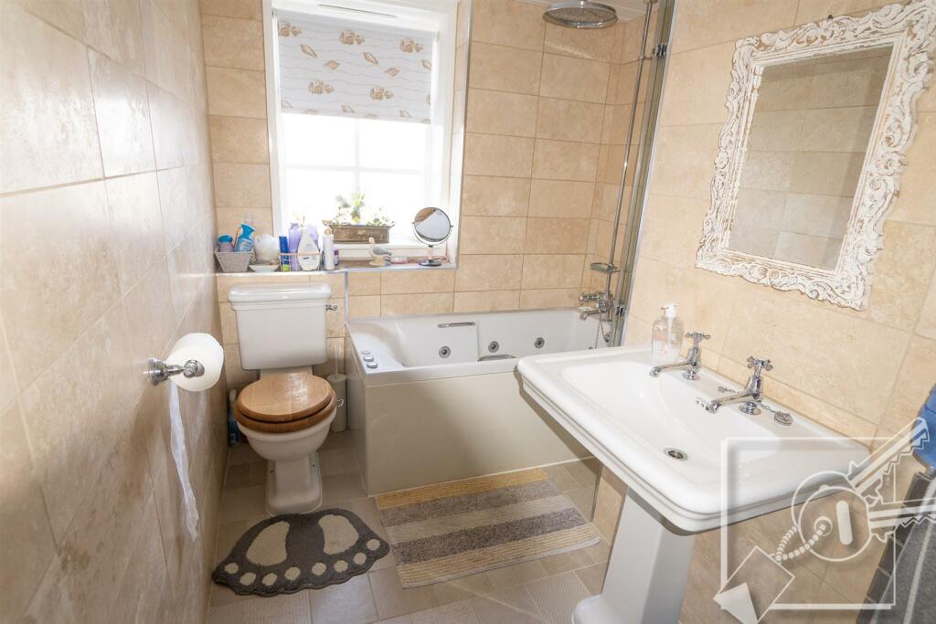 Additional property image - Warren Road, Southfleet, Gravesend