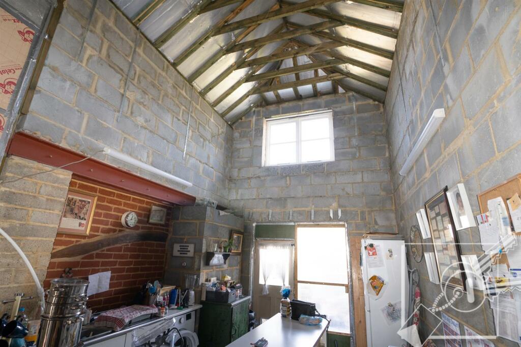 Additional property image - Warren Road, Southfleet, Gravesend