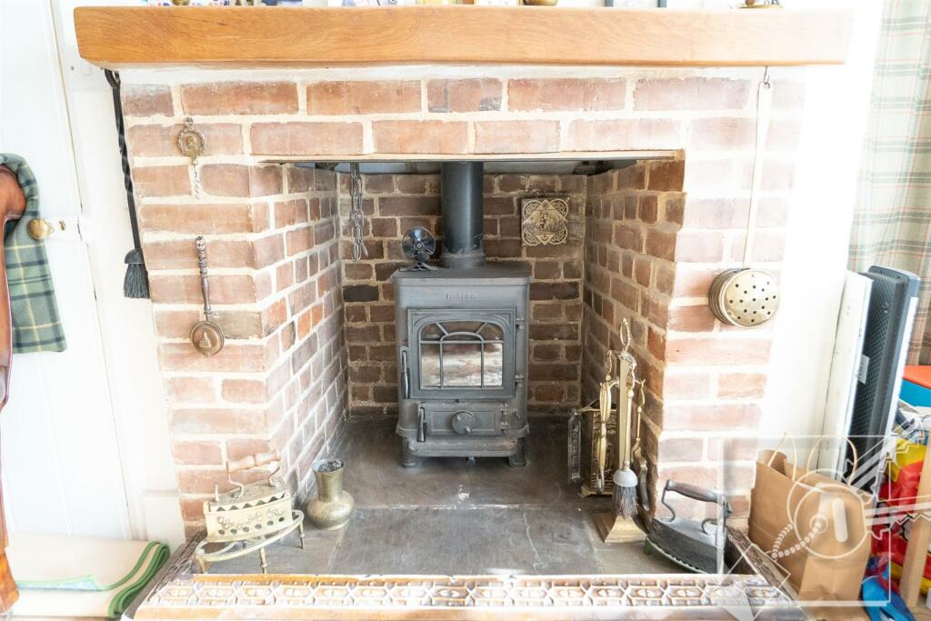 Additional property image - Warren Road, Southfleet, Gravesend