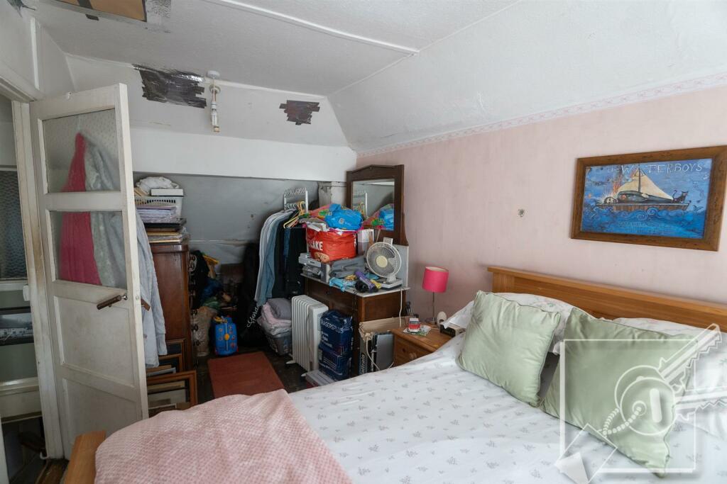 Additional property image - Warren Road, Southfleet, Gravesend