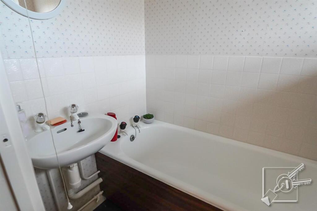 Additional property image - Ivy Close, Gravesend