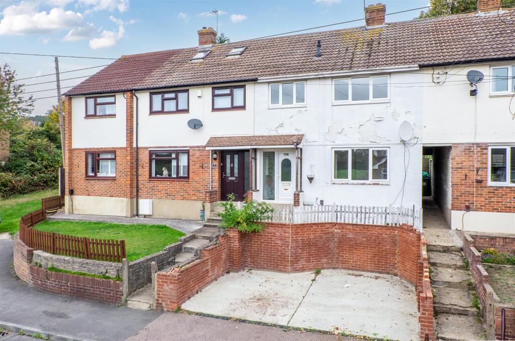 Main image of property: Fens Way, Swanley