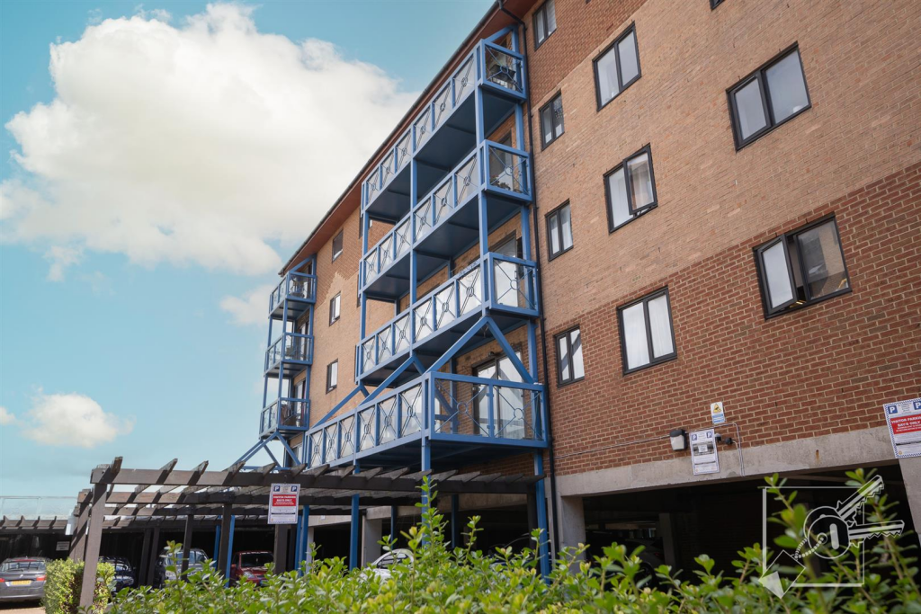 Main image of property: West Street, Gravesend